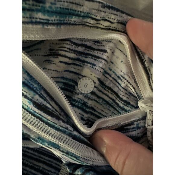 Lululemon Inspire Crop II Size 6 FGRT Striped Full On Luxtreme Medium Rise - Picture 7 of 7